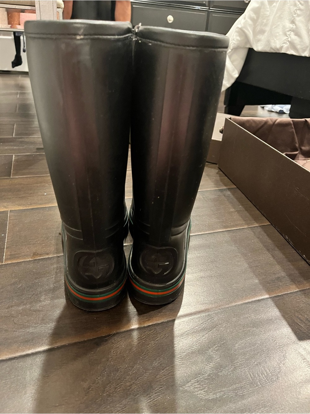 Gucci Black Rain & Snow Boots with Green and Red Stripe - Picture 8 of 11